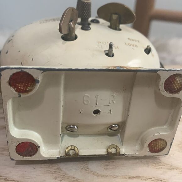 Vintage Westclox Baby Ben Bedside Alarm Clock Metal Body Plastic Face - Picture 12 of 16